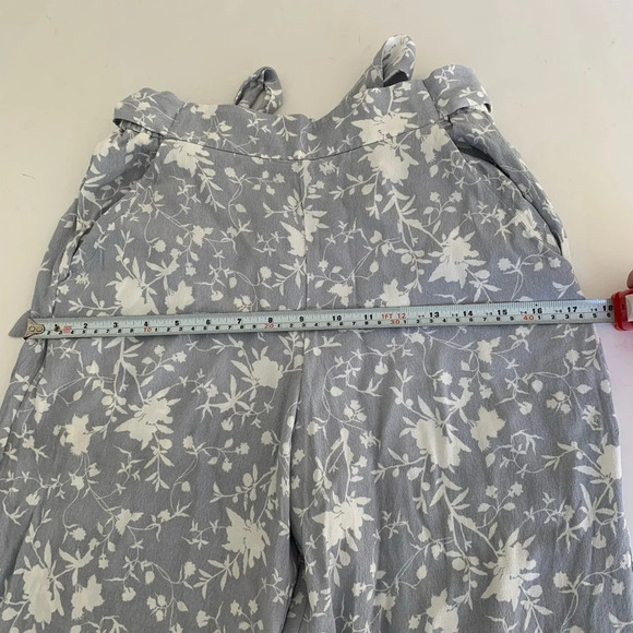 Wilfred
Faun Ankle Pant grey with white flowers. Size  small beach vacation airy - Picture 13 of 15